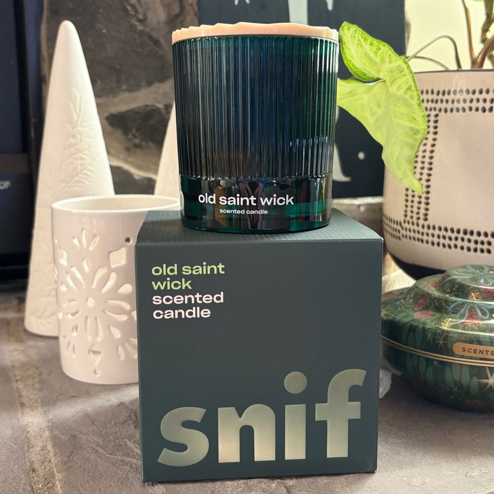 NIB Snif Old Saint Wick Scented Candle Winter Ski Holiday fir pine Green glass